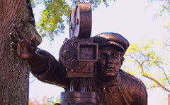 32957293044_b5d520c63a_m